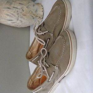 🌞🌞🌞Sperry Top Sider size 5M Beige/khakis, great condition